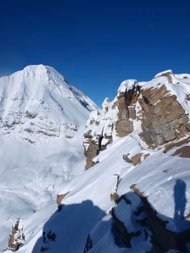 Carnarvon provides an impressive backdrop.