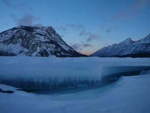 Interesting ice feature on this lake