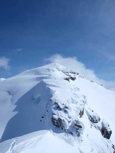 The true Pyramid came into view. It's within our touching distance now