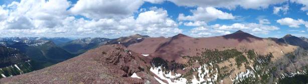 Looking back towards Spionkop, Newman and GR127513, from the 1st summit of Avion Ridge
