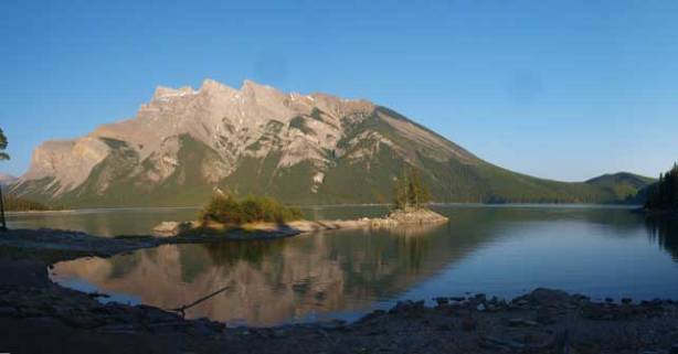 Back to the tourists' paradise. The sun was getting lower too.