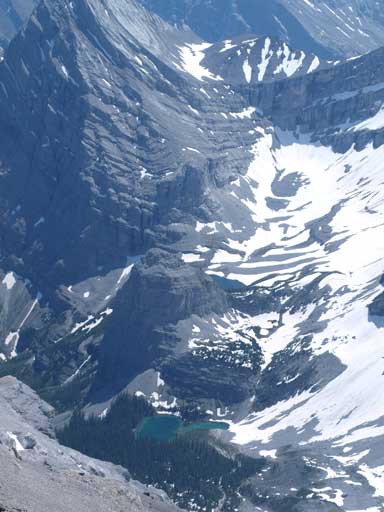 This rock actually has a name, Bogart Tower. The lakes are Memorial Lakes