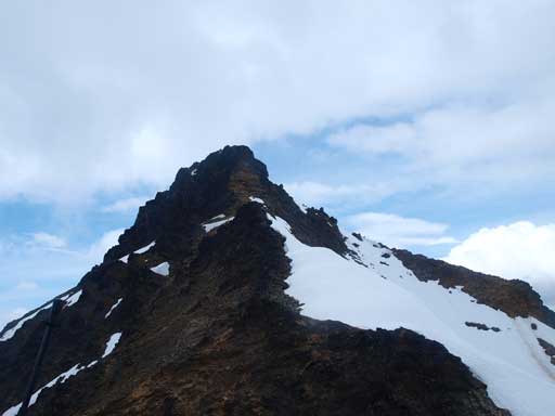 The upper ridge ahead. We were forced to traverse right again about halfway up.