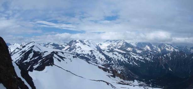A view of Premier Range just before topping out on the North Ridge.