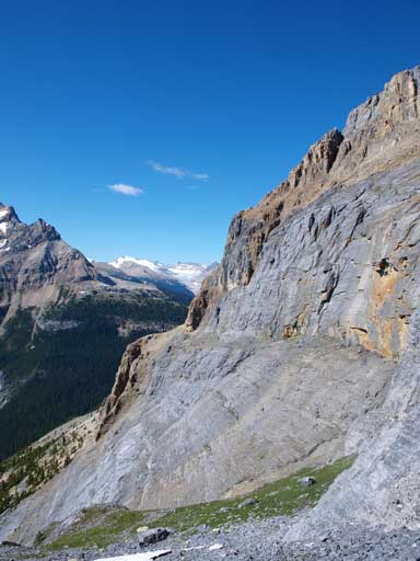 Afternoon sun makes the rocks more beautiful