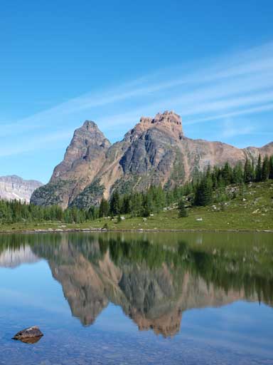 A closer look at Wiwaxy Peaks and their reflection
