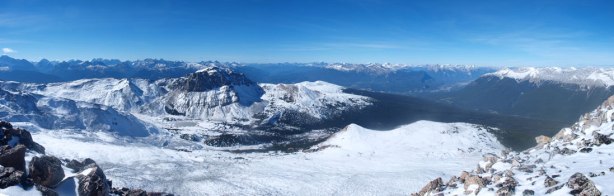 Panorama looking north. This is the valley that I came from.