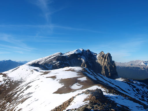 Partway down the traverse from Amber to Tekarra, looking towards Tekarra