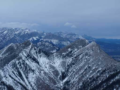Zooming in towards Baldy, with Yamuska behind.
