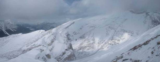 The snowy Mount Sparrowhawk