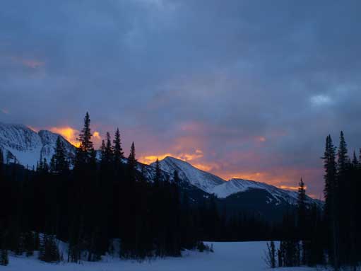 Glow over unnamed peaks