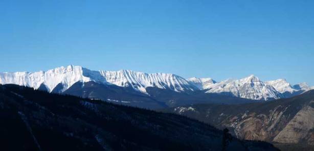 Zooming-in towards De Smet Range