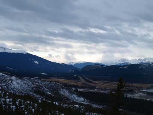 Interesting lighting towards Jasper direction.
