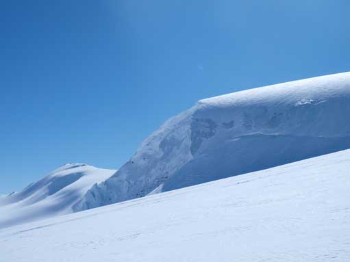 Impressive icefall on Gordon