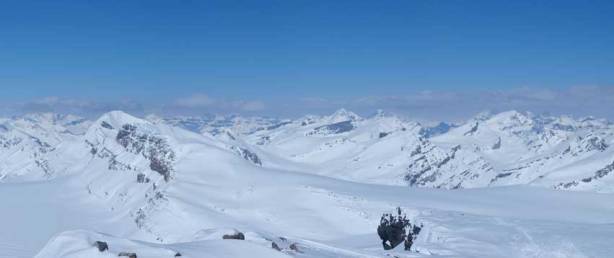 Rhondda/Habel/Baker on left. White Pyramid/Hawse/Chephren at center in background. Patterson on right.