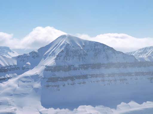 Spine Peak. A "difficult" peak in Nugara snowshoeing book. The route looks to be a serious mountaineering ascent to us...