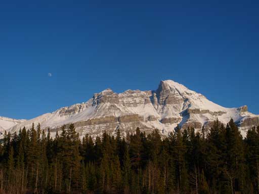 Back to parking lot, looking towards Murchison