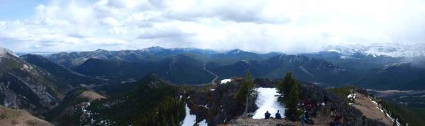 Looking south from the summit. Note a huge group resting at a wind sheltered spot