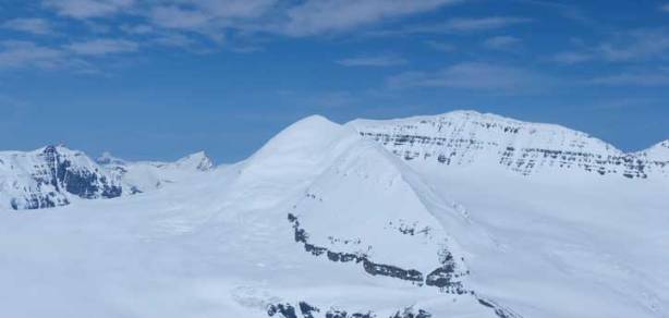 An outlier of Andromeda, with Mt. Andromeda on the right side.