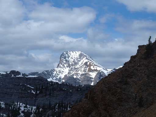 This is the best shot of Mount Fable from this day.