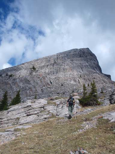 Rimwall from West Wind Pass. Our route goes up directly through the cliff bands.