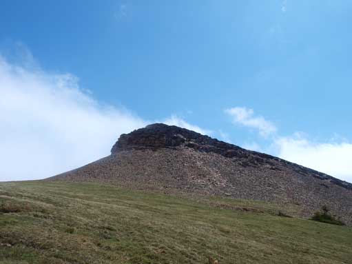 Now I was shone by sunlight. This is the lower north summit