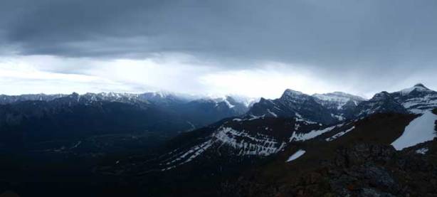 Wow, the thunderstorm was really on its way.