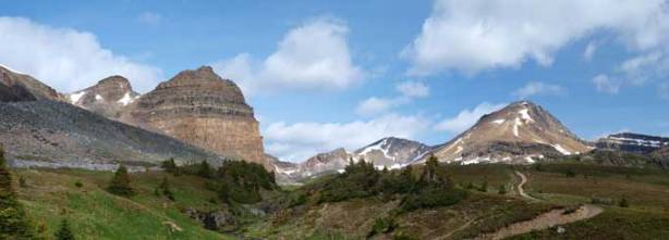 Crystal Ridge on left; Cirque Peak on right