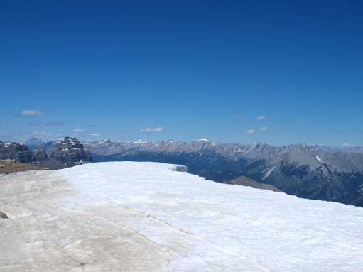 There's a big cornice on the summit, obscuring the view