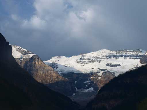 Zooming-in towards Mount Victoria