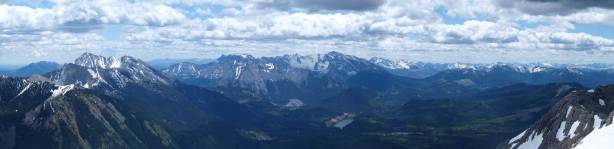 Tecunseh and Phillipps on left; Ptolemy at center