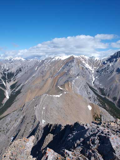 The connecting ridge to Fable looks to be quite long from summit of Gap