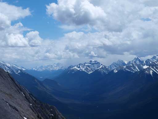 Looking south deeply. The peaks are still part of Sundance Range