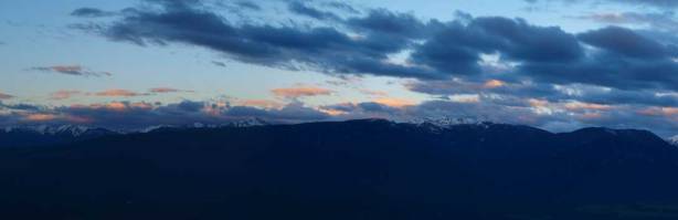 Can barely see the tops of Purcell Mountains.