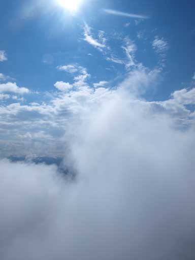 The low clouds and the blue sky