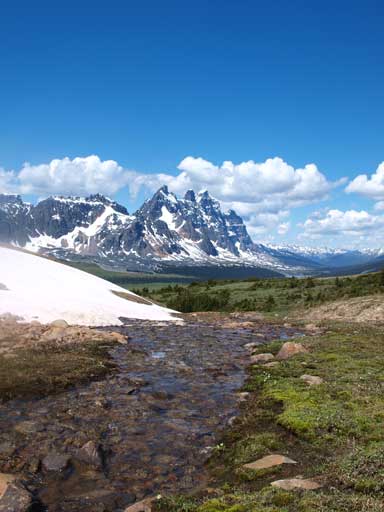 Around the corner, looking back towards Geikie
