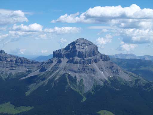 A closer look at Crowsnest Mountain