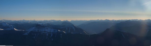 A sea of peaks towards east. Nigel Peak looks tiny from here, in the foreground.