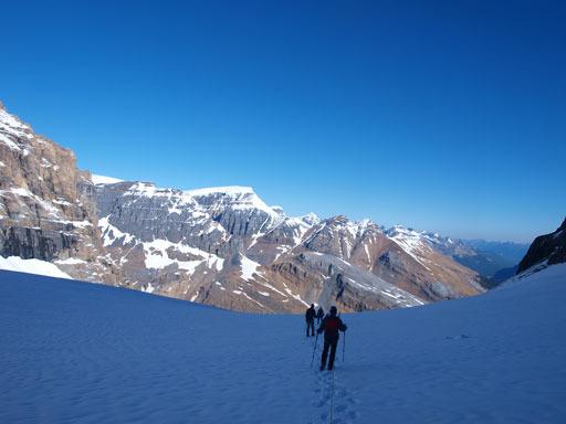 Back onto the glacier
