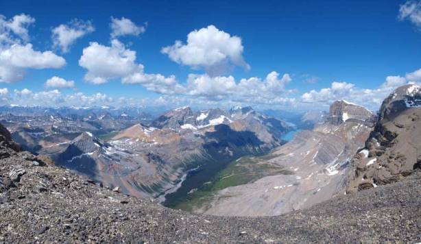 One last panorama before setting on the glacier again.
