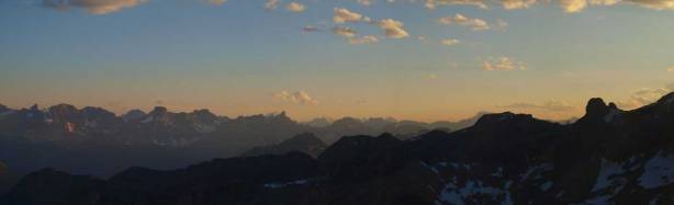 Orange colours on horizon due to the low angled sun