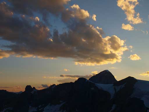 Another photo showing Coronet Mountain