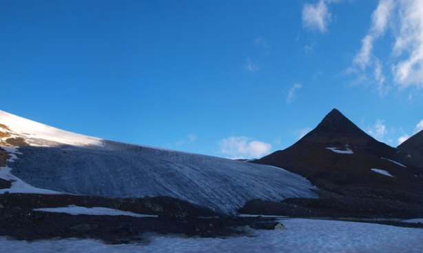 Dropped down to the other side, while contouring around Niles Glacier