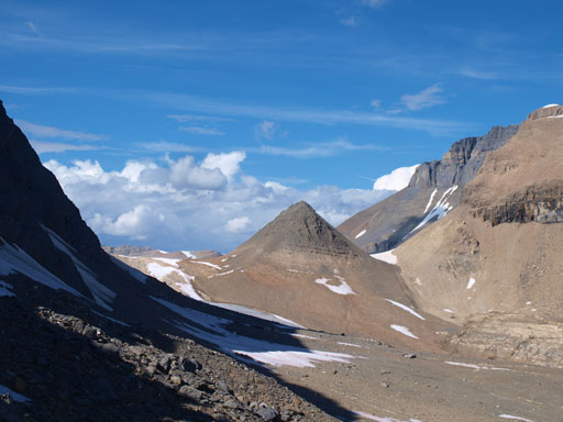 This little "peak" is called the Pyramid in Kane's book