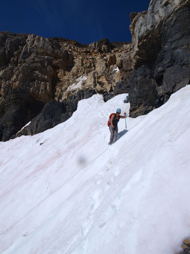 Crossing back the snow slope