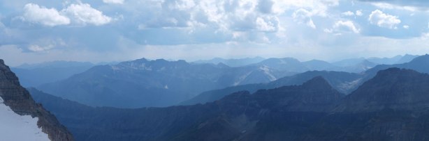 A zoomed-in panorama view of the BC side. Smoky.. 