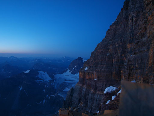 It was still quite dark when we got above the red band