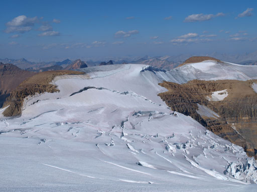 This icefield is much more broken than we could imagine!