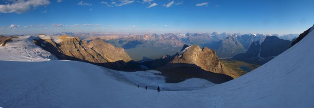 Panorama view from the lower part of this icefield. Sun is getting low!