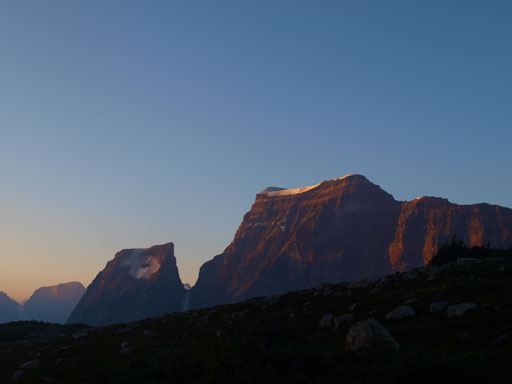 Another look at our objective of this day. We had to loop to its back side